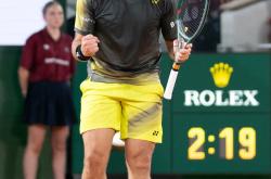 开云体育在线-西班牙网球队轻取德国网球队，瓦林卡三分雨点燃全场的简单介绍