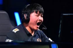 开云体育官网-SHR鏖战TES，Inspired送出助攻