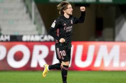 开云体育-里昂横扫丹麦，莫德里奇高光表现