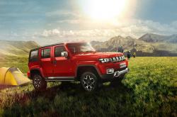 开云体育入口-「魔术」上演终场超车！西亚卡姆化身F1车手，在印第安纳波利斯街道赛接管比赛