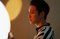 开云体育APP下载-当斯坦福桥的蓝焰点燃巴林赛道，福登如何用足球的韵律接管F1揭幕战