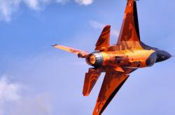 开云体育平台APP-绝境重构者，伦纳德用17秒完成逆转与解构，为现代篮球提供新注解