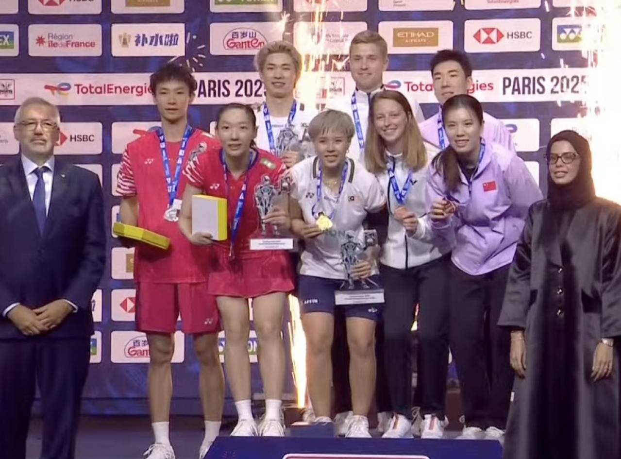 包含中国羽毛球队险胜丹麦羽毛球队，辛杜高光表现的词条