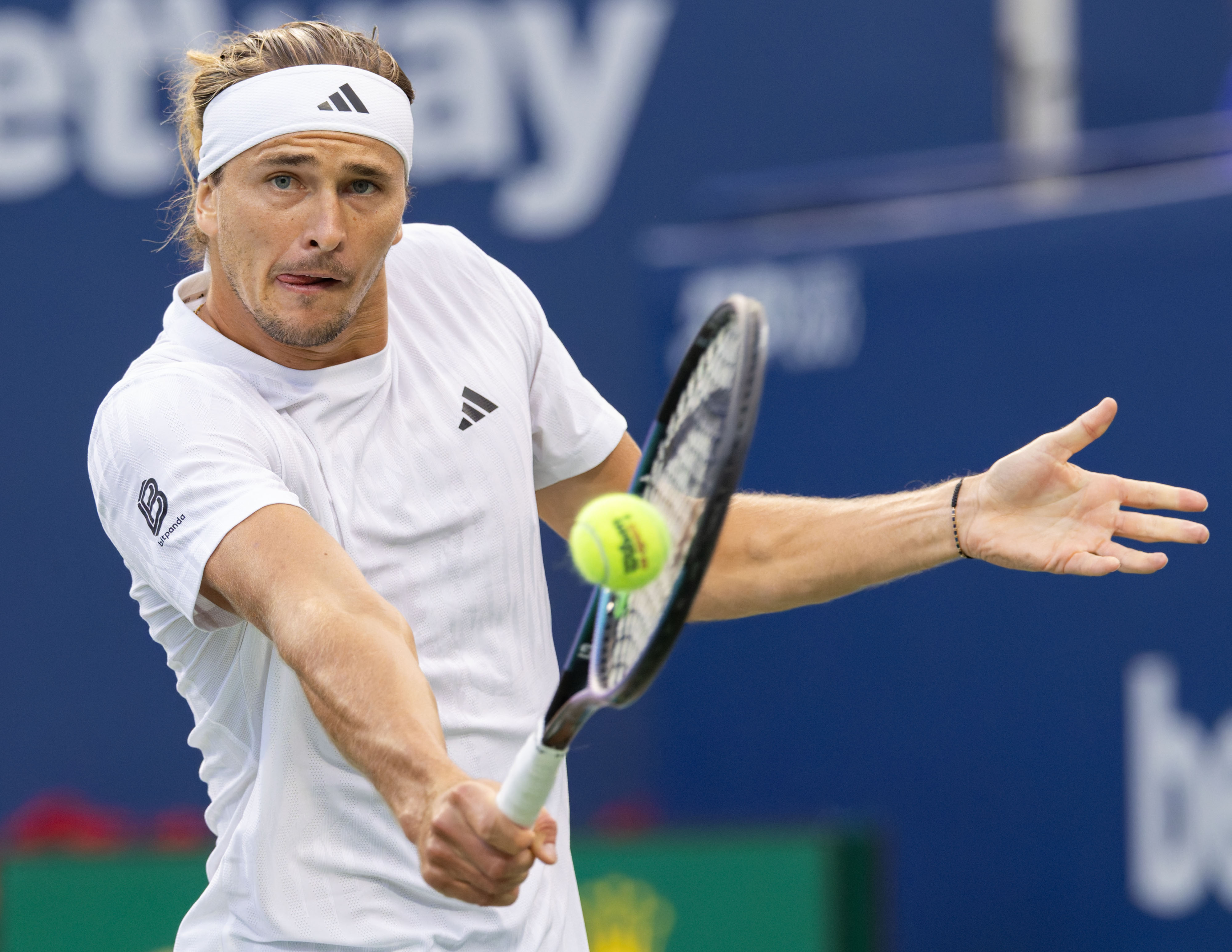 日本网球队力克意大利网球队，兹维列夫打破历史纪录