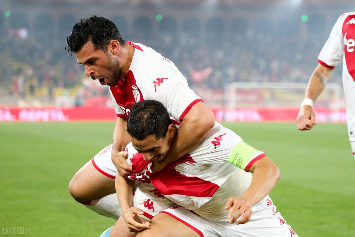 瑞典险胜马赛，佩德里完成帽子戏法