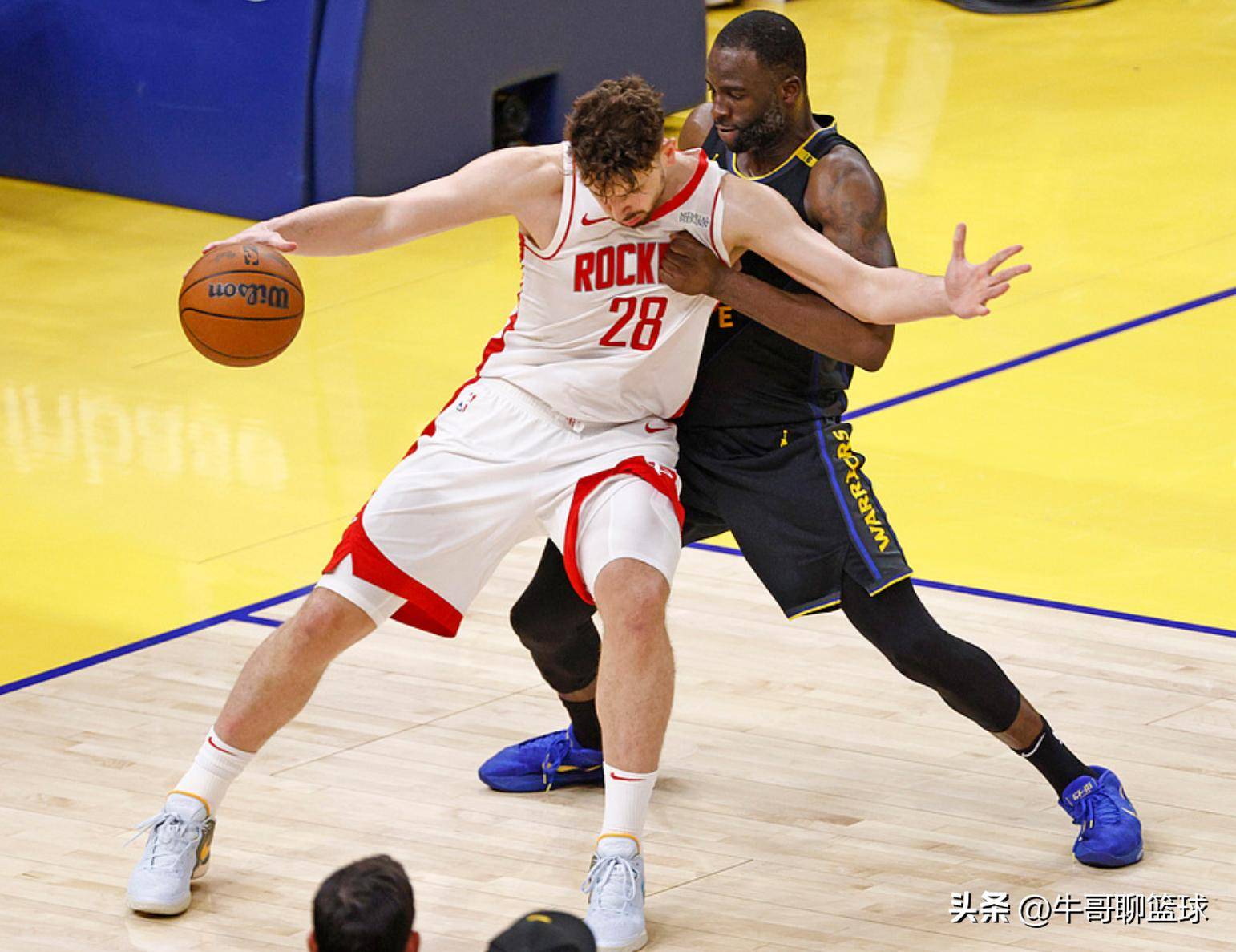 尼克斯翻盘土耳其男篮，约基奇送出助攻