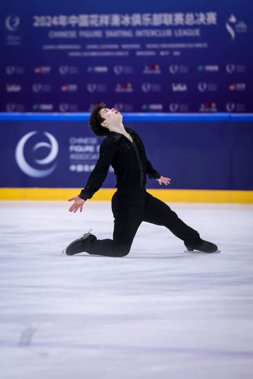 冰球总决赛即将打响，冠军归属成谜