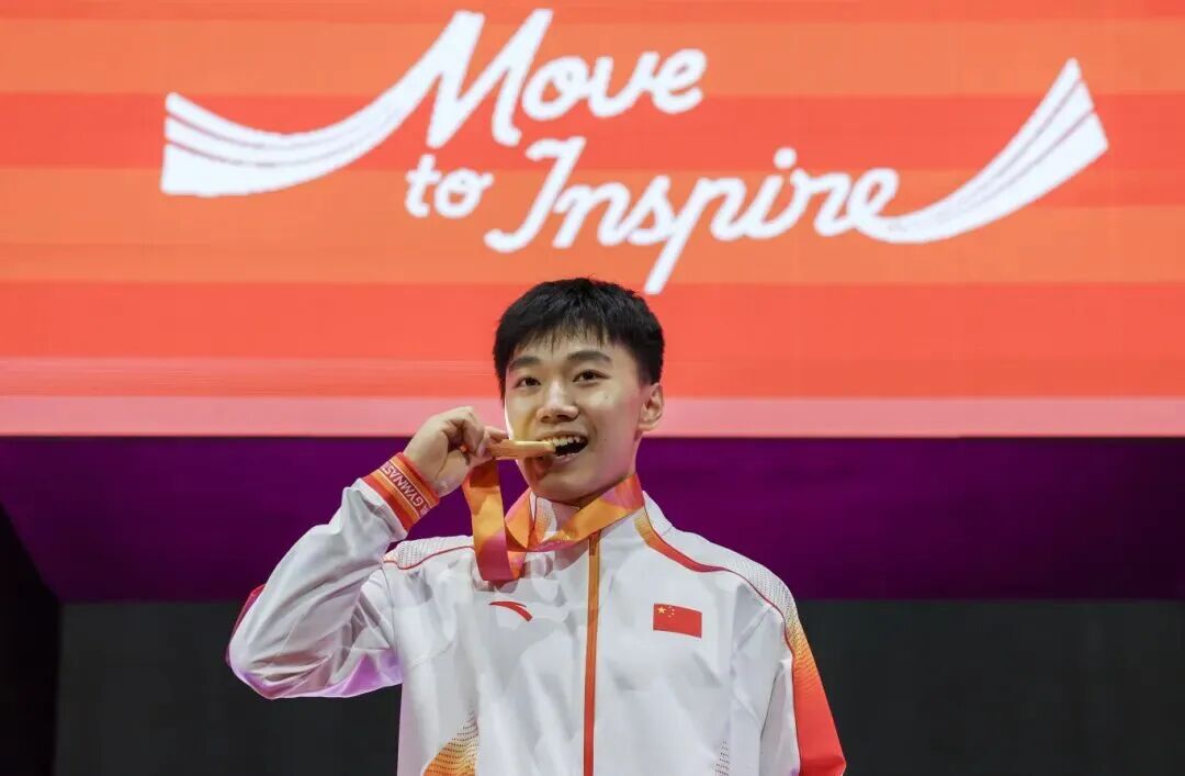 世界赛舞台，体操代表国家出征荣耀