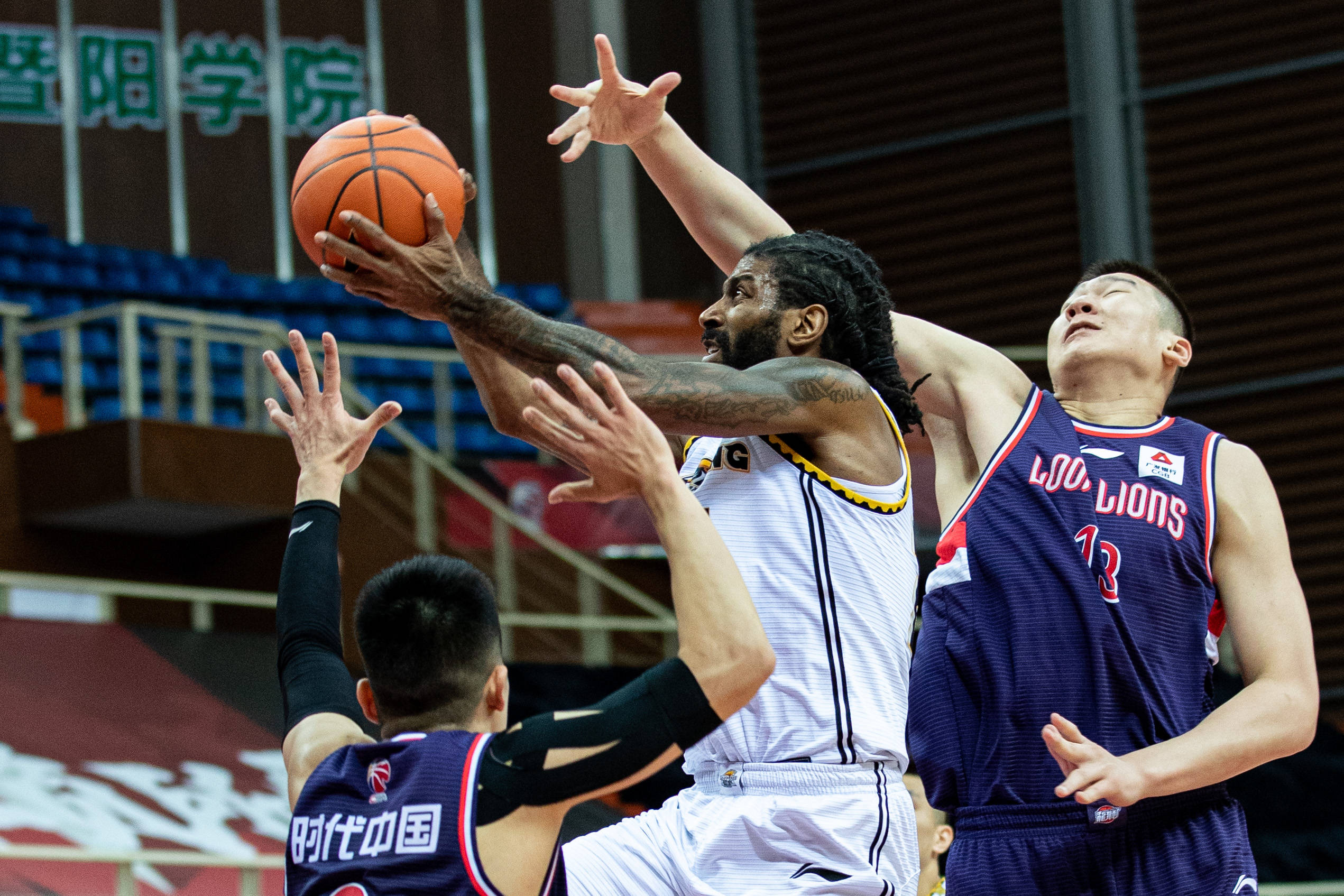 江苏队险胜四川队，武切维奇状态火热