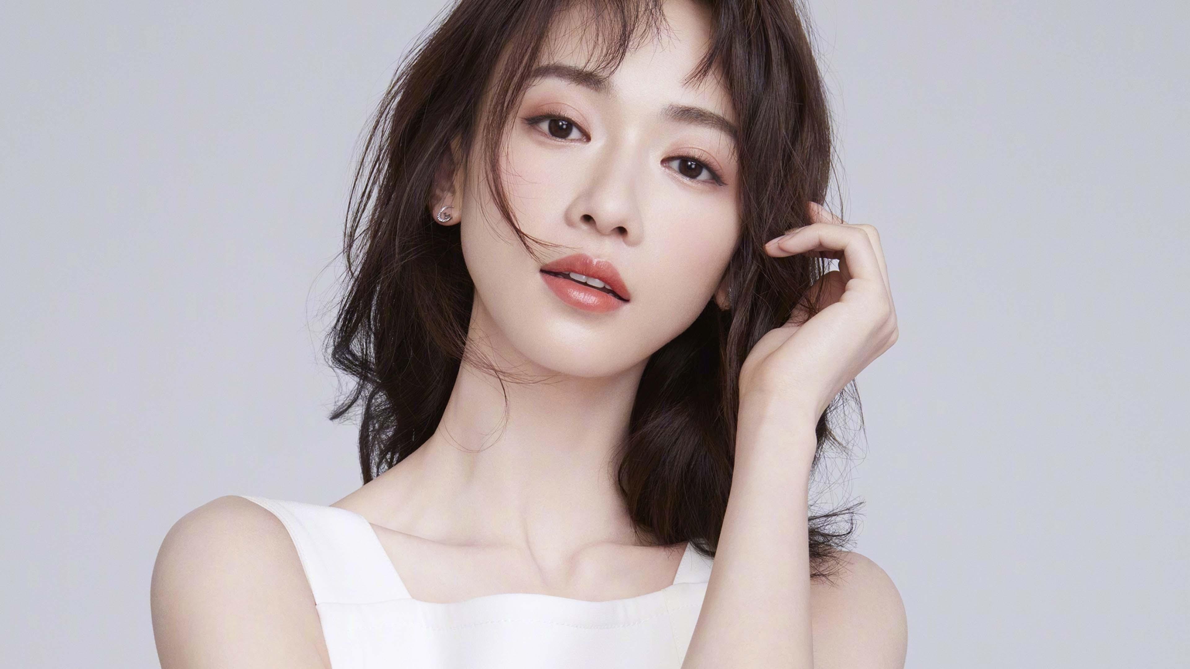 草根逆袭的叙事，当活塞封神，福克斯在聚光灯下审判湖人