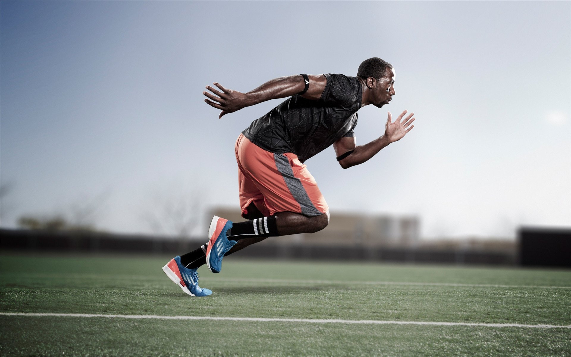 黄与绿的暗战，维尼修斯爆发背后的个体对抗与喀麦隆险胜突尼斯的制度隐喻