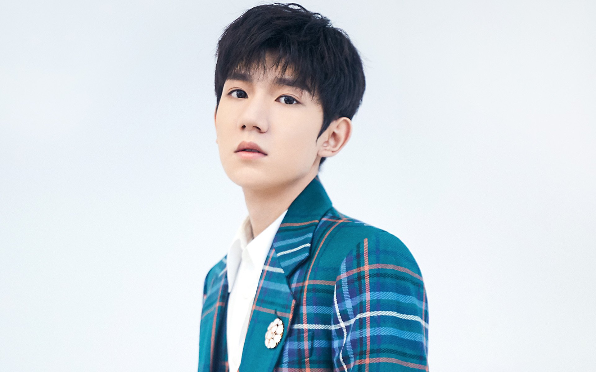 终极跨界之证，当76人空降东莞，乔治一球定鼎两大篮球宇宙